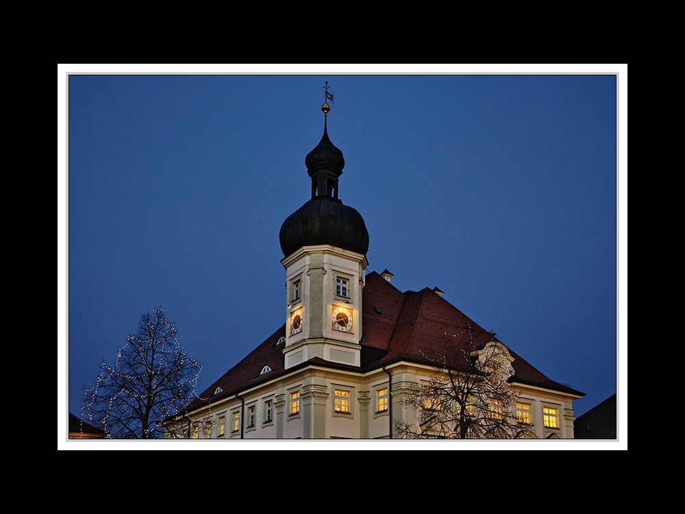 Das Rathaus zur Blauen Stunde