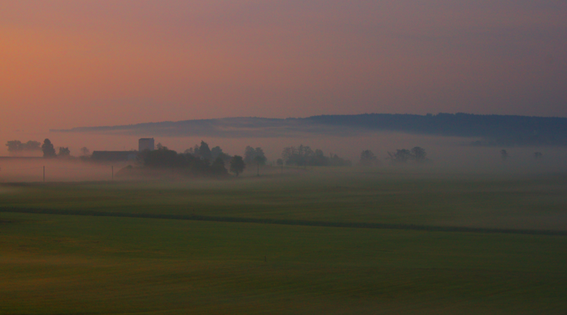 Das Reischenautal in der herbstlichen Morgenstimmung.