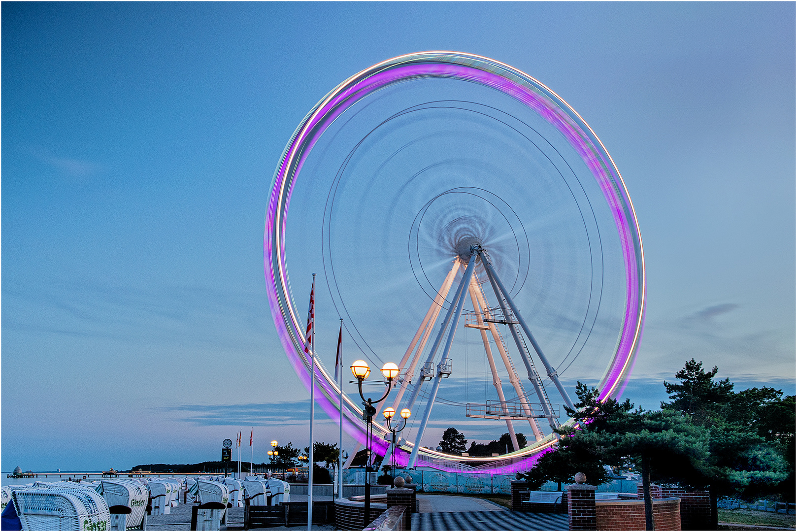 Das Riesenrad dreht sich