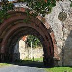 Das Romanische Klosterportal...