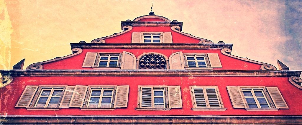 Das rote Gebäude