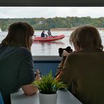 Das rote Gummiboot auf dem Wannsee