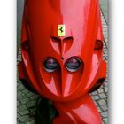 Das rote Moped