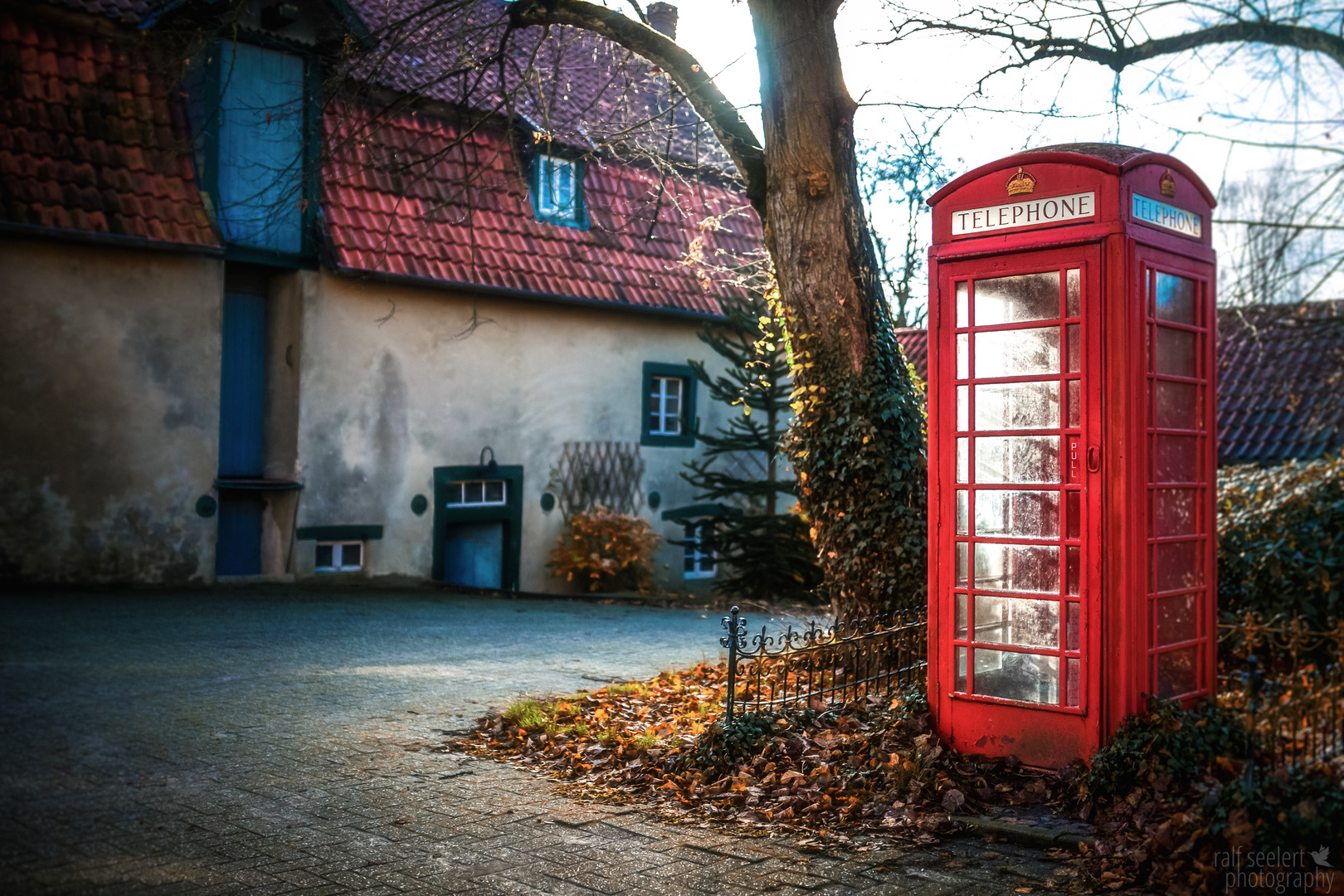 das rote Telefon