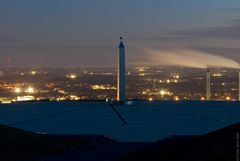 Das Ruhrgebiet bei Nacht (Halde Hoheward)