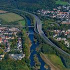 Das Ruhrtal bei Neheim mit der Autobahn A 46/ A 445