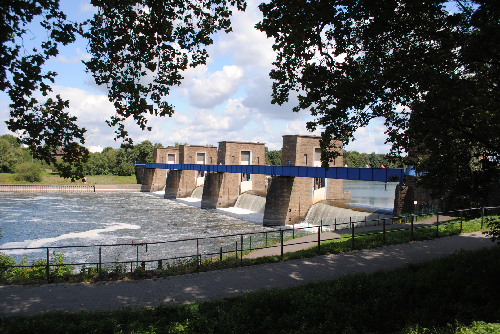 Das Ruhrwehr in Duisburg Kasslerfeld