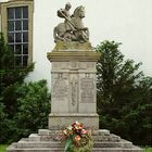 Das Sankt Georg Gefallenen-Denkmal ...