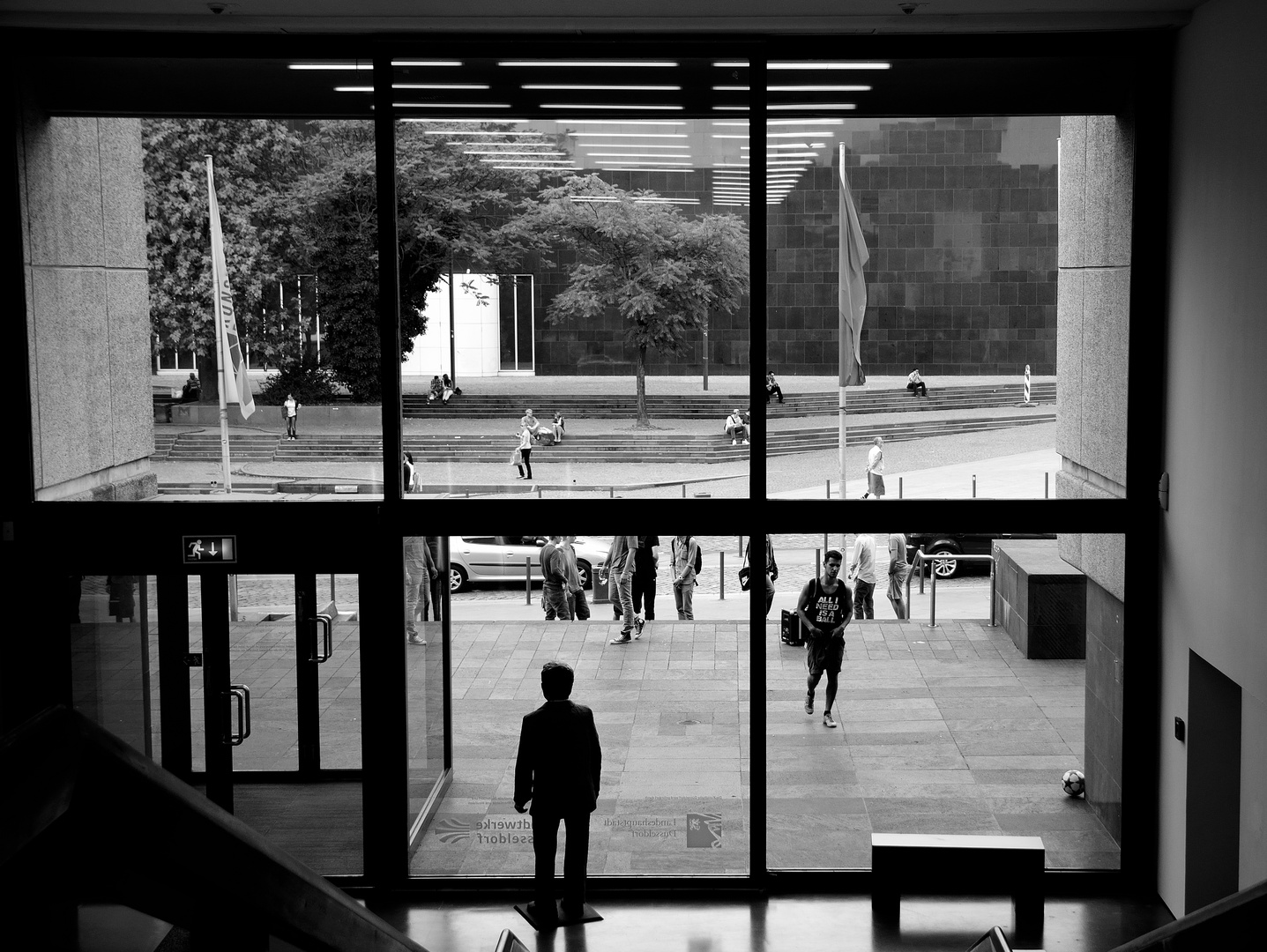 Das Schaufenster zur Welt (b/w)