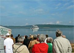 Das Schiff kommt