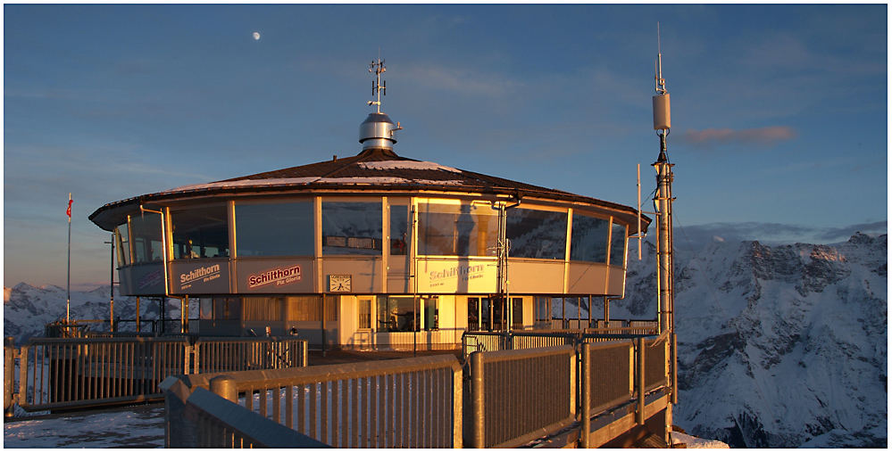 Das Schilthorn im Abendlicht