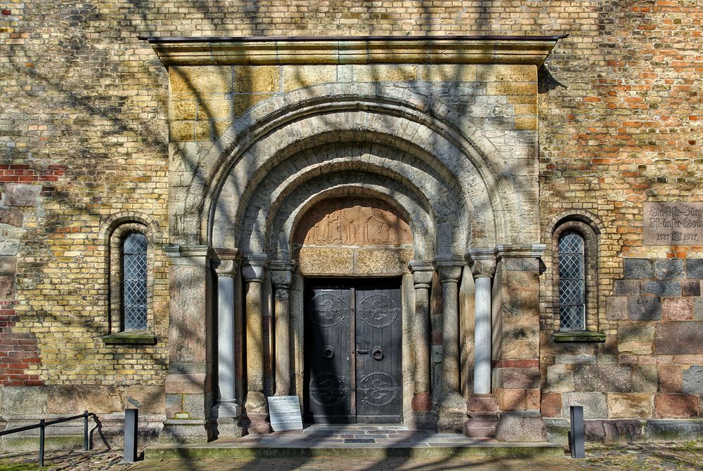 das Schloss am Parkplatz