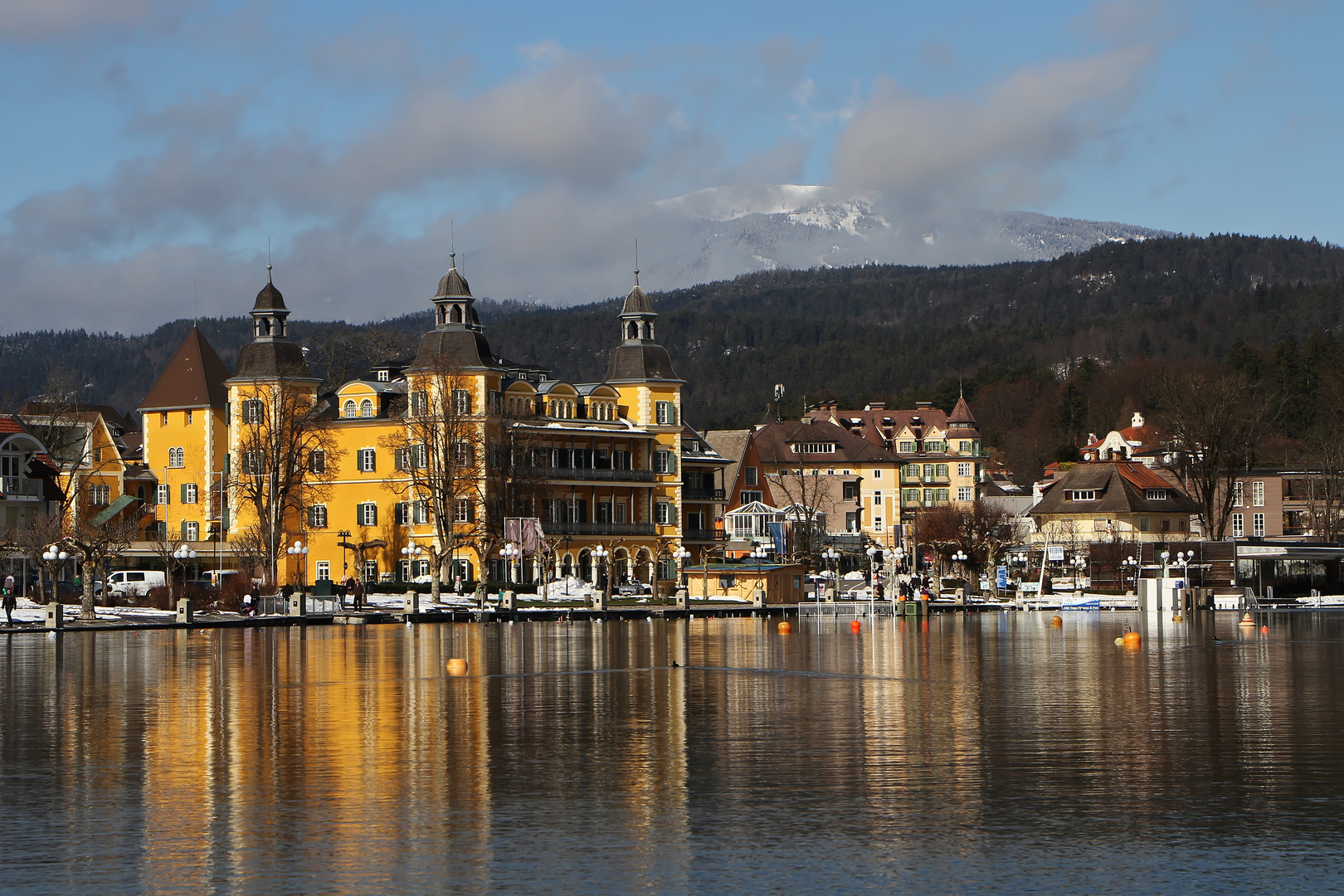 Das Schloss am Wörthersee - Vorfrühling