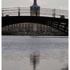 Das Schloss, die Brücke und die Reflektion