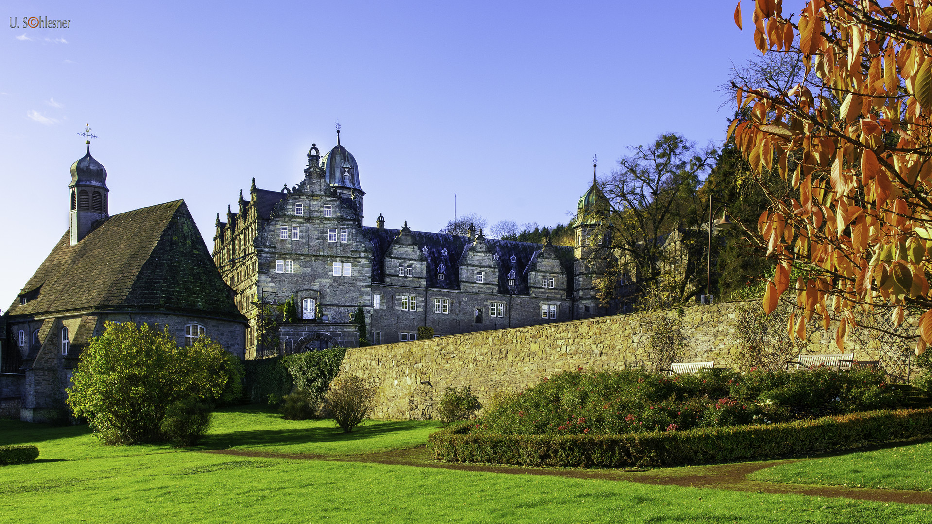 - Das Schloss Hämelschenburg -