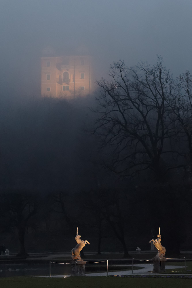 Das Schloss im Nebel