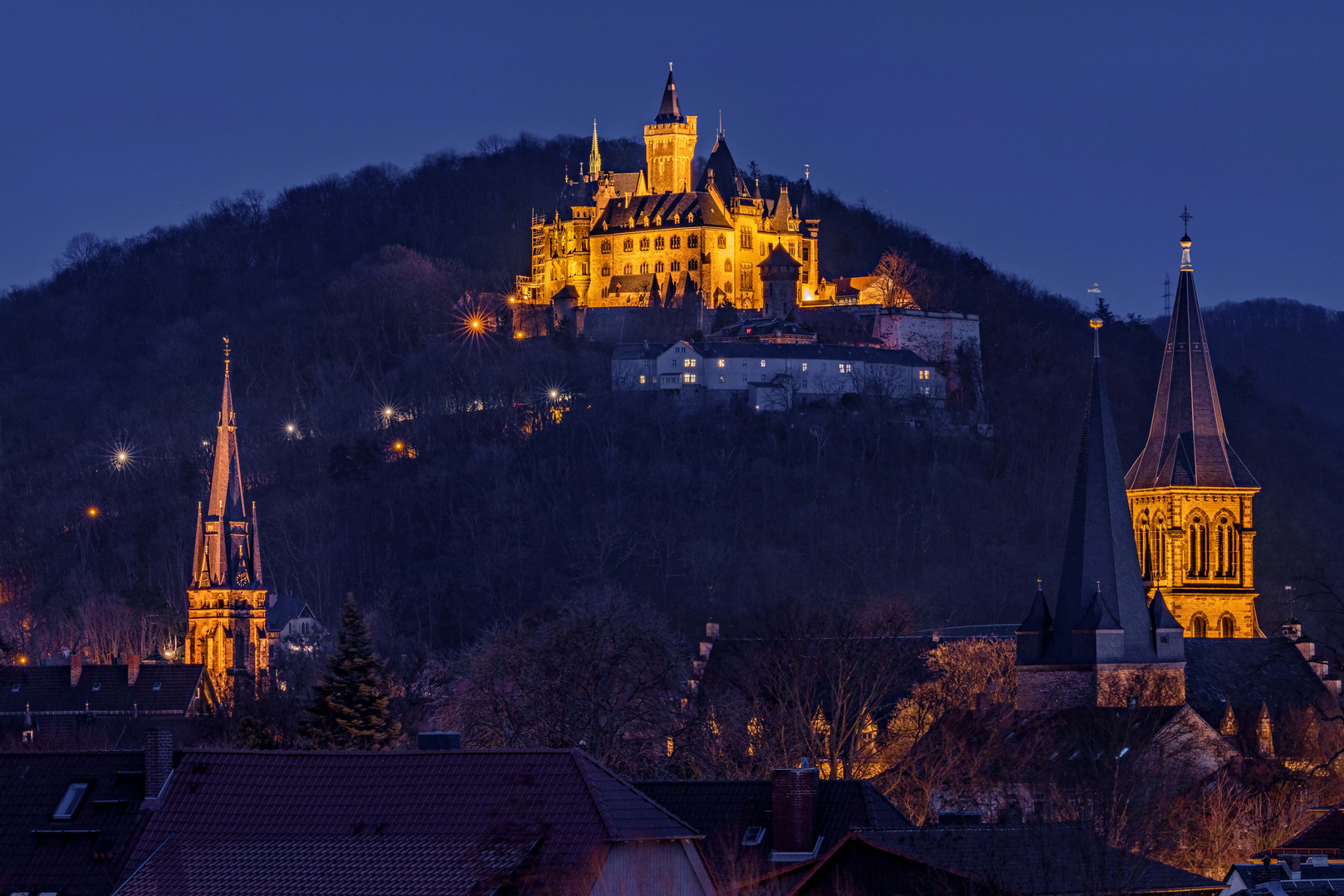 Das Schloss in Wernigerode zur blauen Stunde