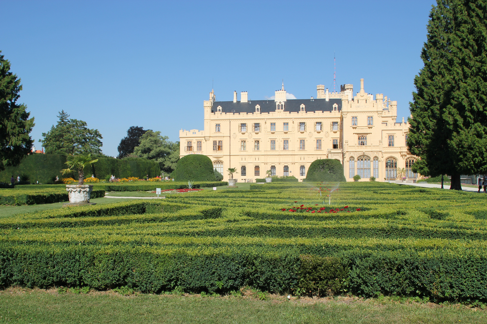 Das Schloss Lednice in Südmähren