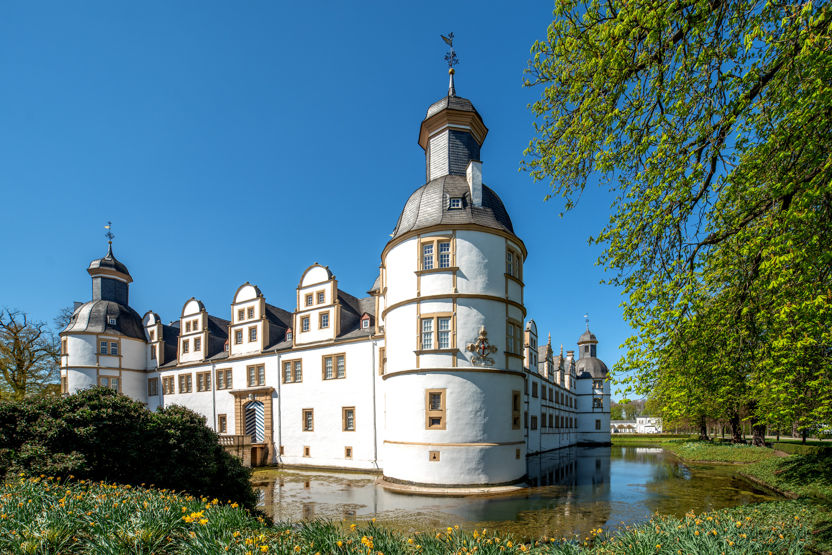 Das Schloß Neuhaus Foto & Bild world, himmel, natur Bilder auf