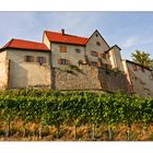 das Schloss Stauffenberg oberhalb von Durbach...............