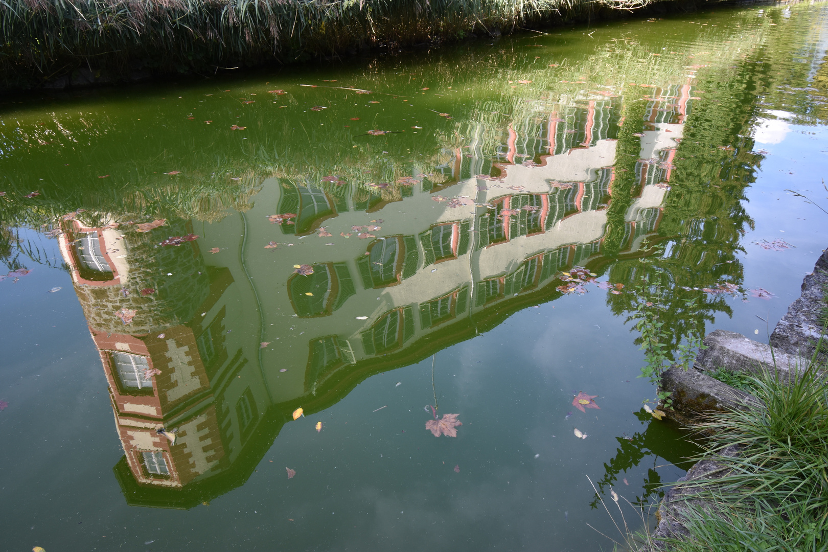 Das Schloss steht Kopf -  zum Spiegeltag 24.09.19