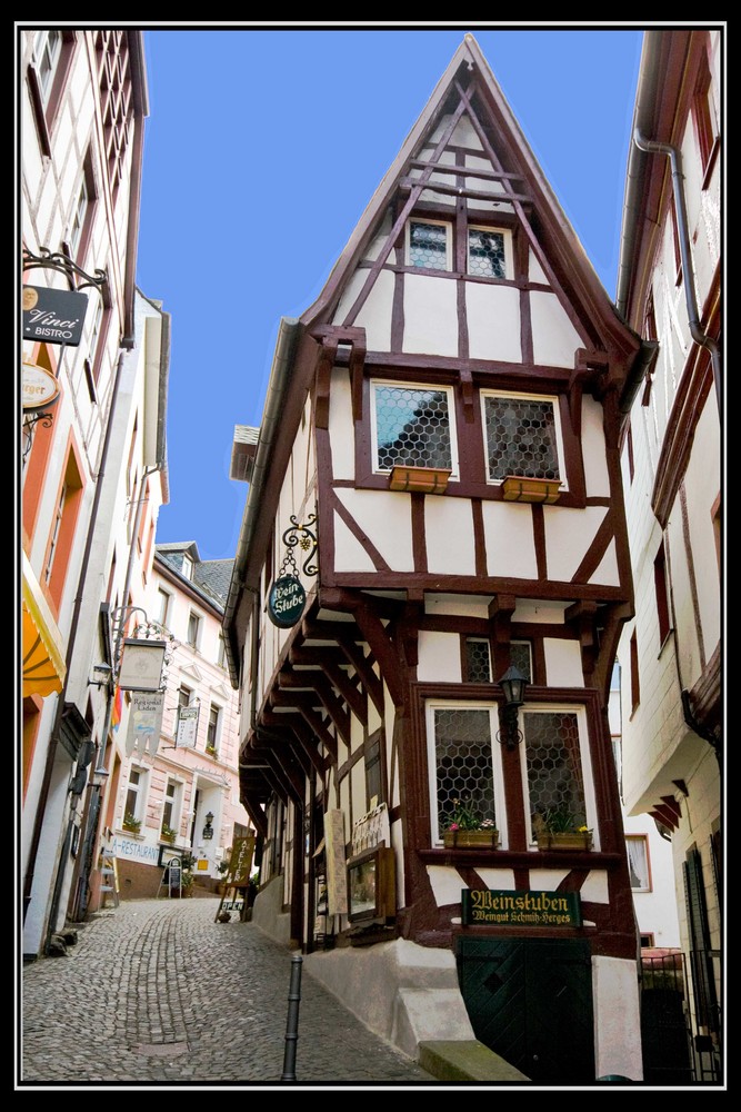 Das schmalste Haus in Bernkastel-Kues auch "Spitzenhäuschen" genannt