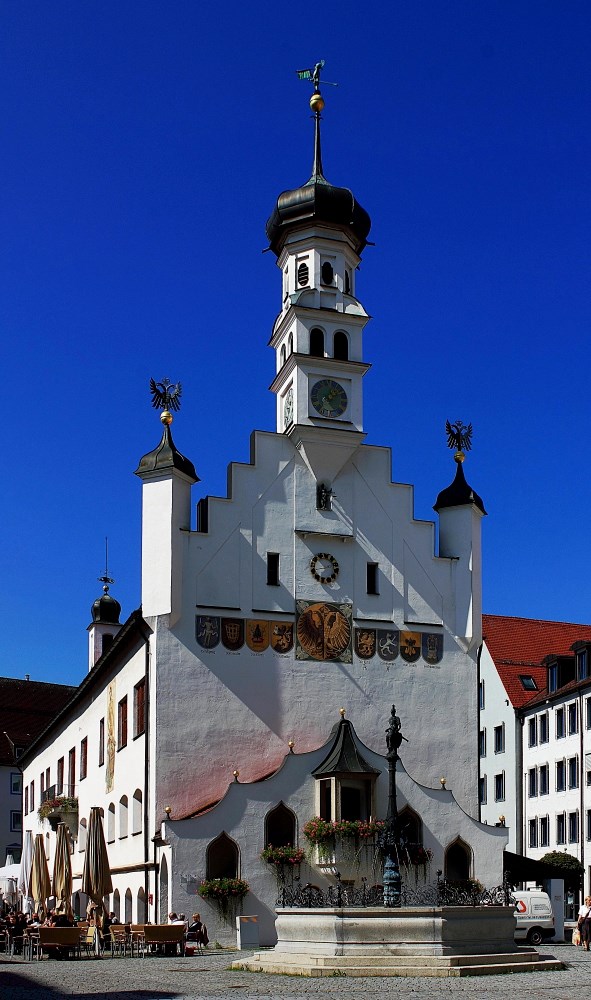 das schöne alte Rathaus von Kempten..Allgäu