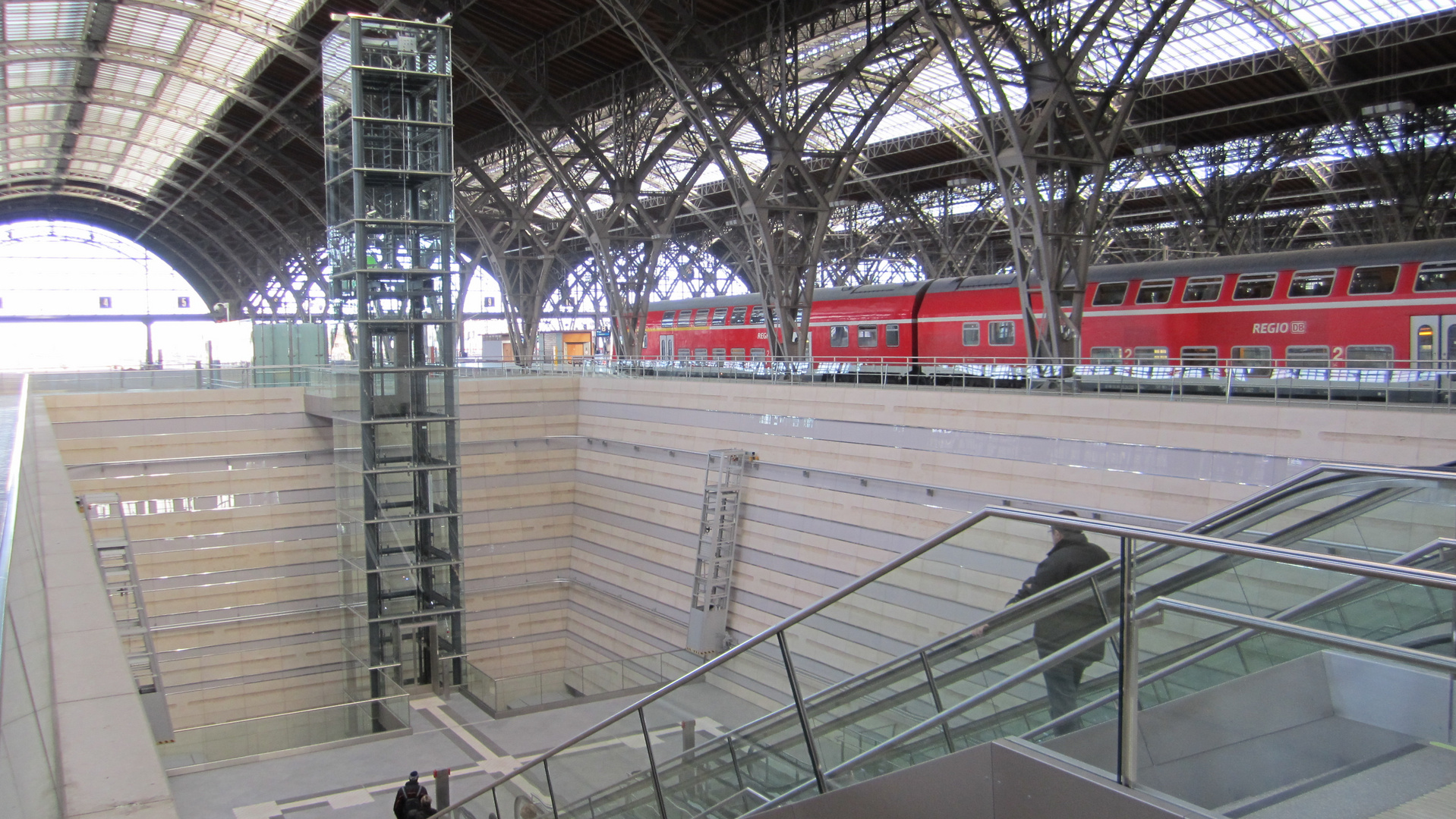 Das schönste ....Loch.... im Hauptbahnhof..... alles sehr gelungen ...