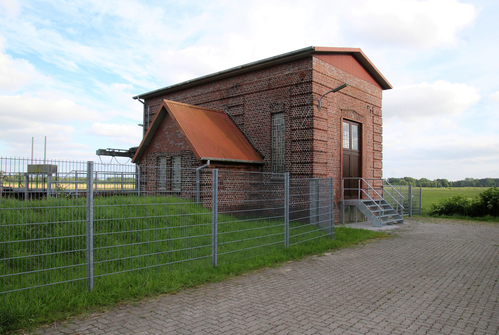 das Schöpfwerk mit Schleusen - Becken ... 