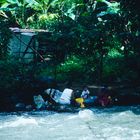 Das schwere Leben am Fluss im Regenwald von Costa Rica, 1980