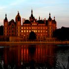 Das Schweriner Schloss bei Sonnenuntergang