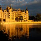 das Schweriner Schloss im Abendlicht