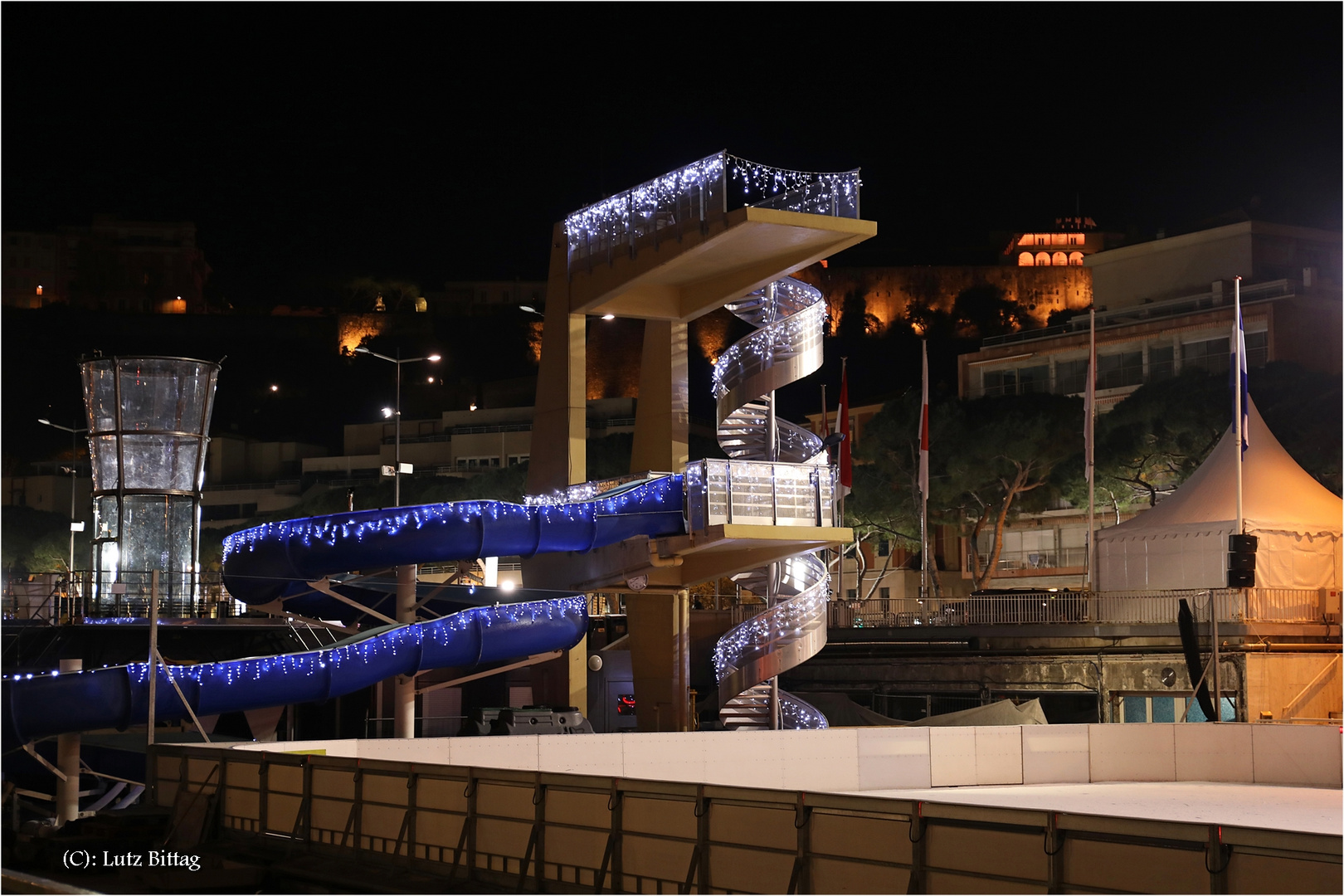 Das Schwimmbad von Monaco in der Weihnachtszeit