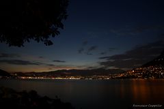 das Seebecken von Lugano beim eindunckeln