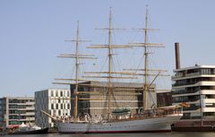 Das Segelschulschiff Deutschland von der anderen Seite