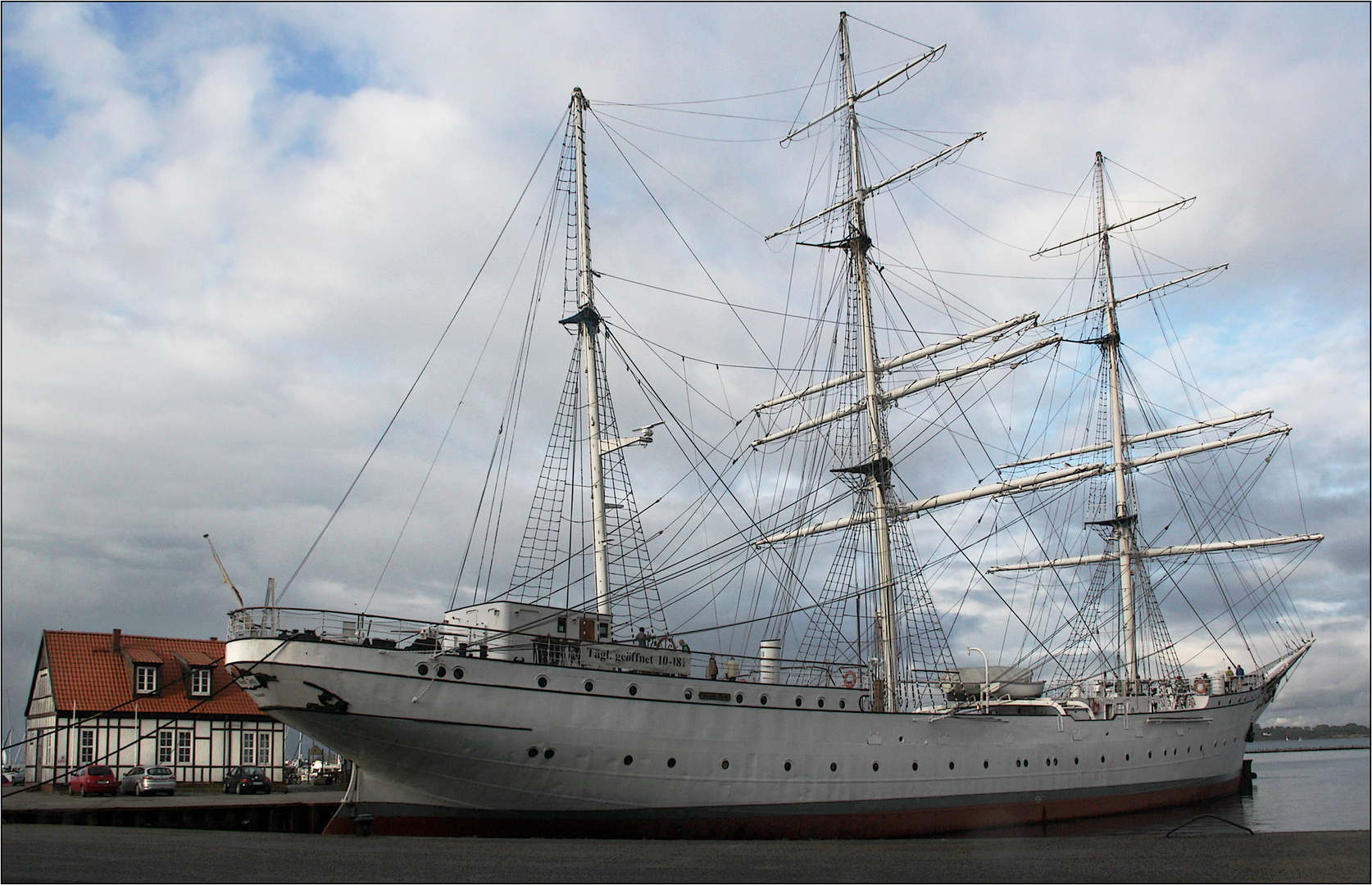 Das Segelschulschiff "Gorch Fock".