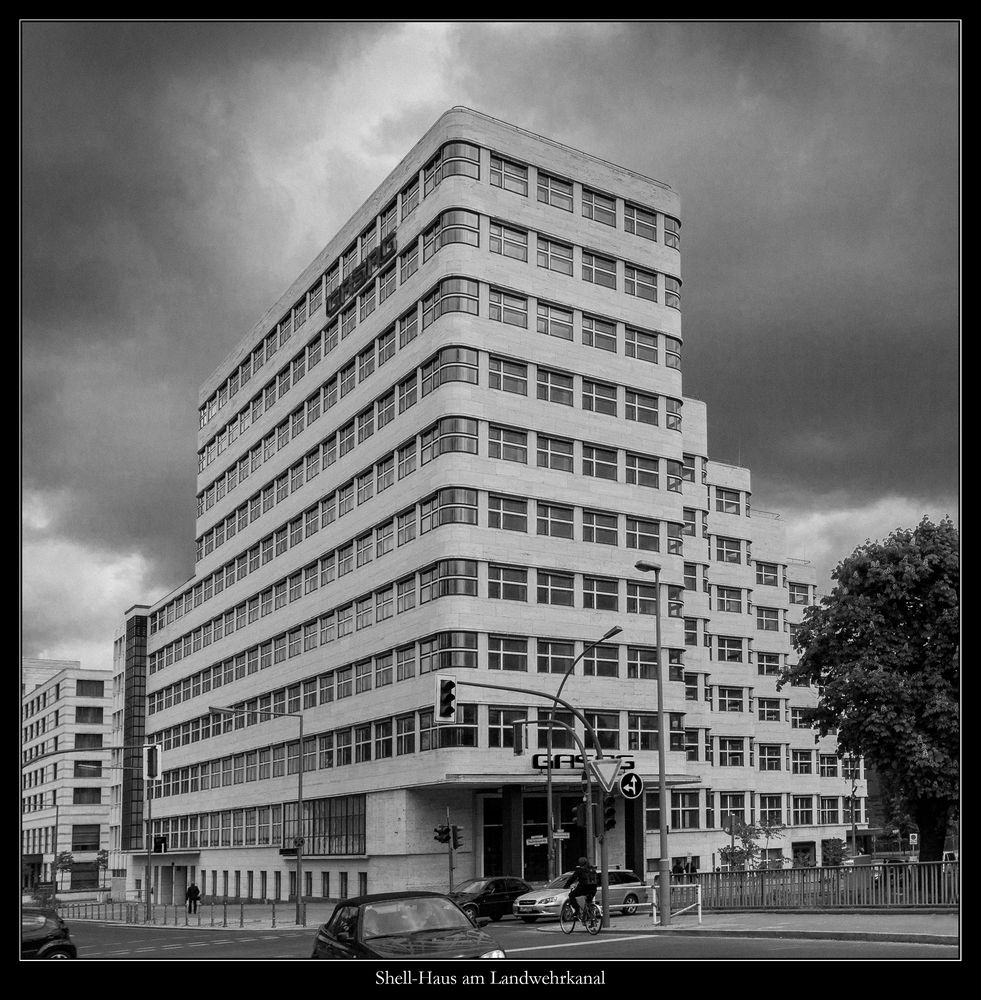 Das Shell-Haus am Landwehrkanal