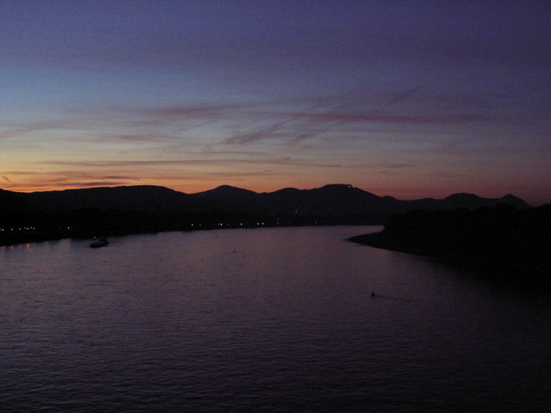 Das Siebengebirge in der Morgendämmerung