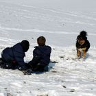 Das Spielen im Schnee...