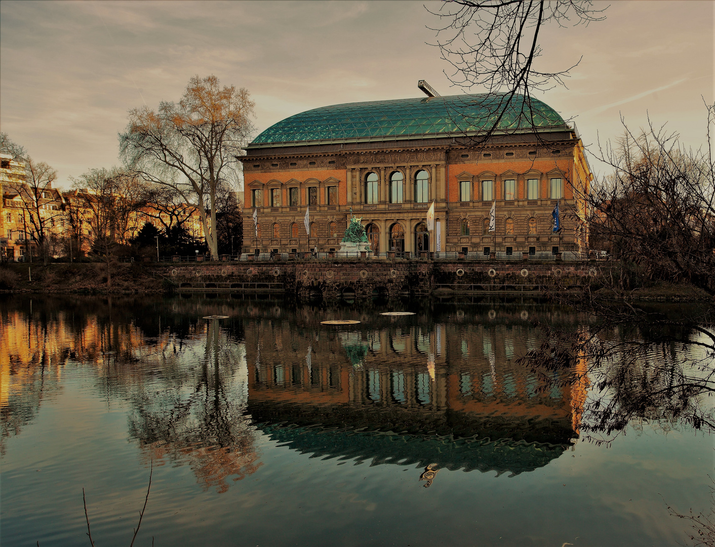 das Ständehaus am Kaiserteich in Düsseldorf