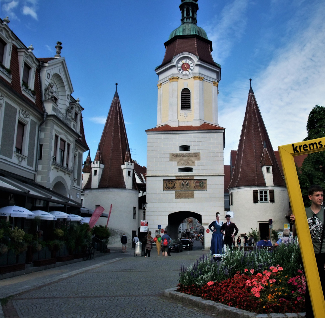 - das Steiner Tor ist  ..