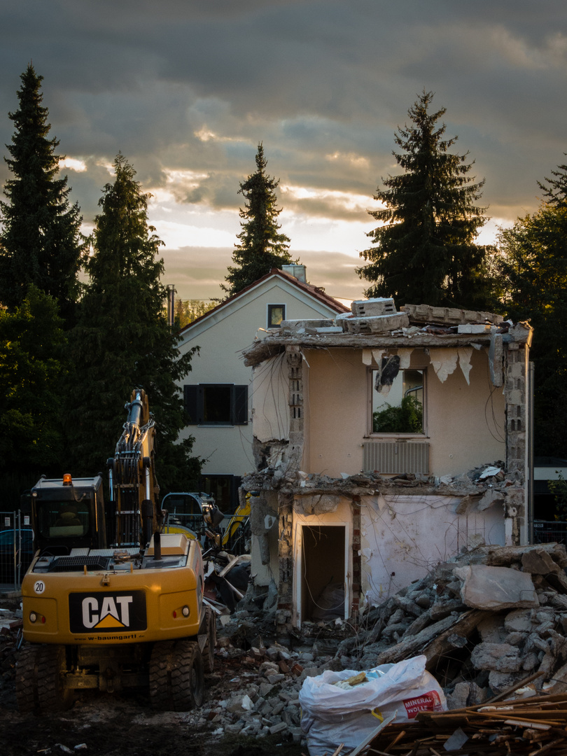 Das stimmungsvolle Ende des Nachbarhauses