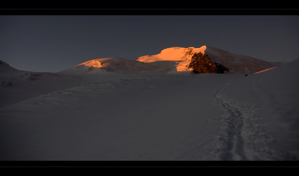 Das Strahlhorn 4190m "strahlt"...