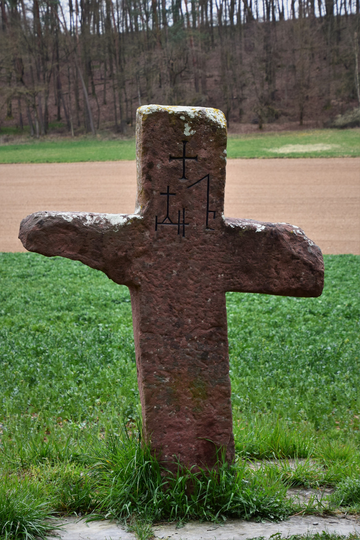 Das Sühnekreuz .......