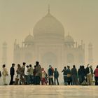 Das Taj Mahal bei Nebel