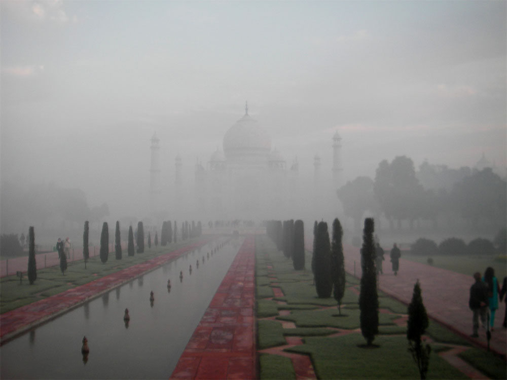 Das Taj Mahal erwacht