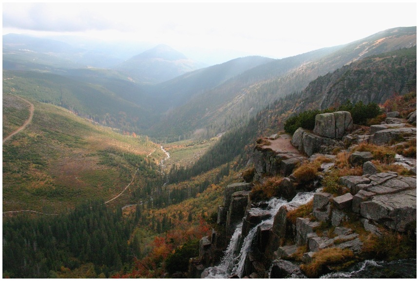 Das Tal der jungen Elbe im Riesengebirge