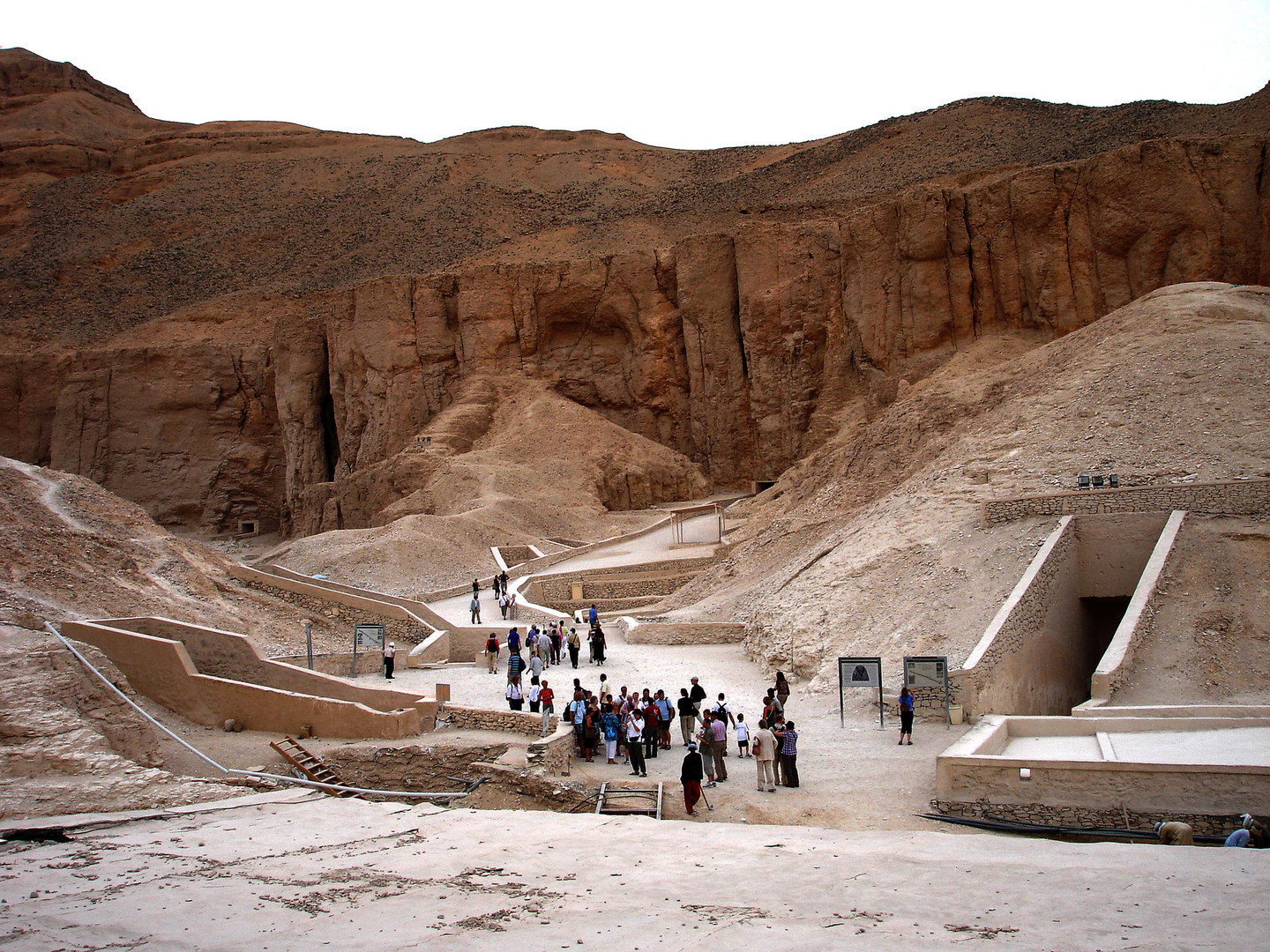 Das Tal  der Könige ist der Hauptanziehungspunkt für Touristen in Ägypten
