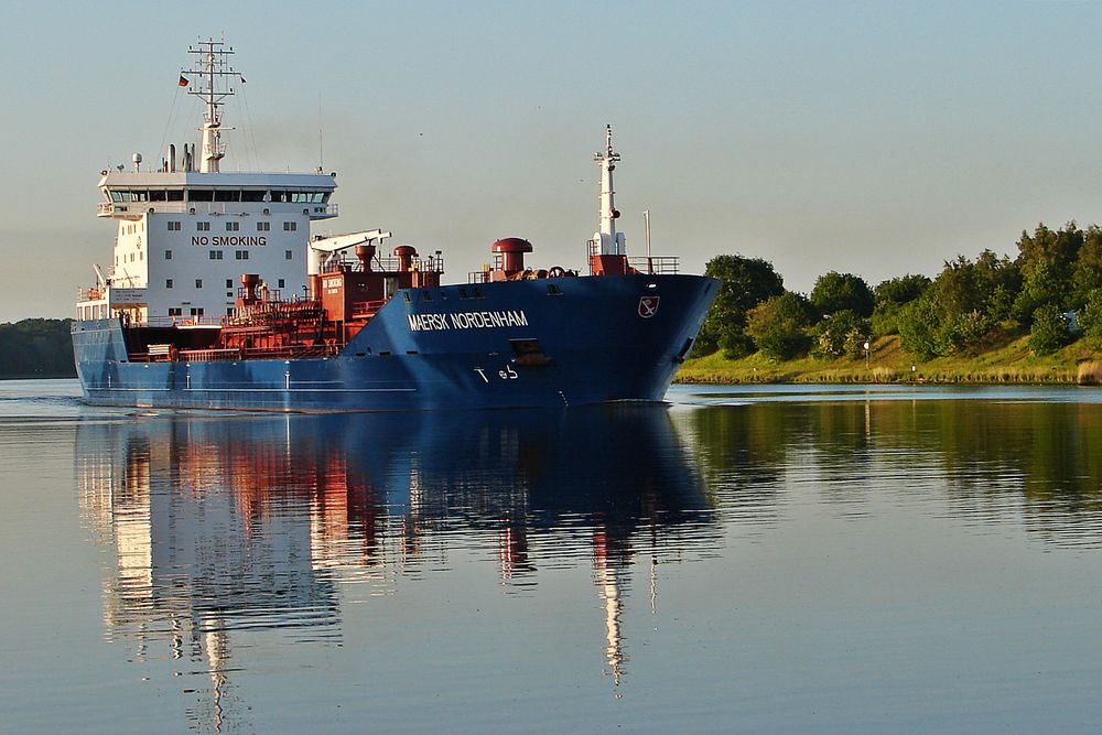 das Tankschiff MAERSK NORDENHAM