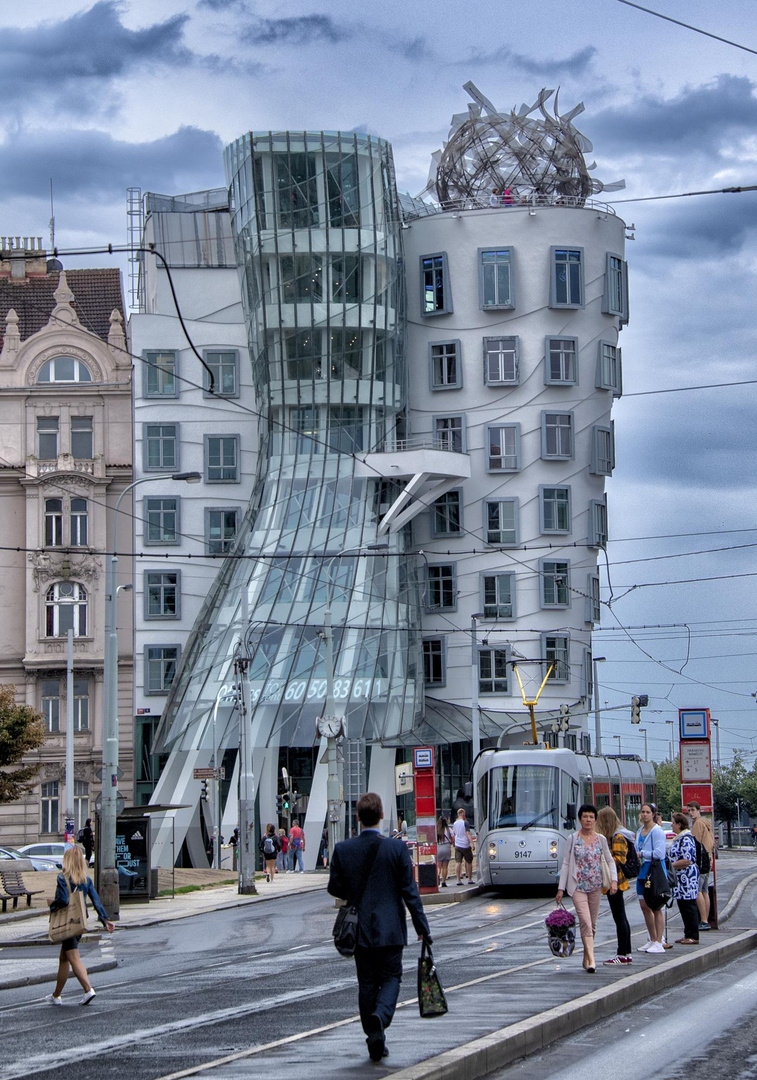 das tanzende haus in prag